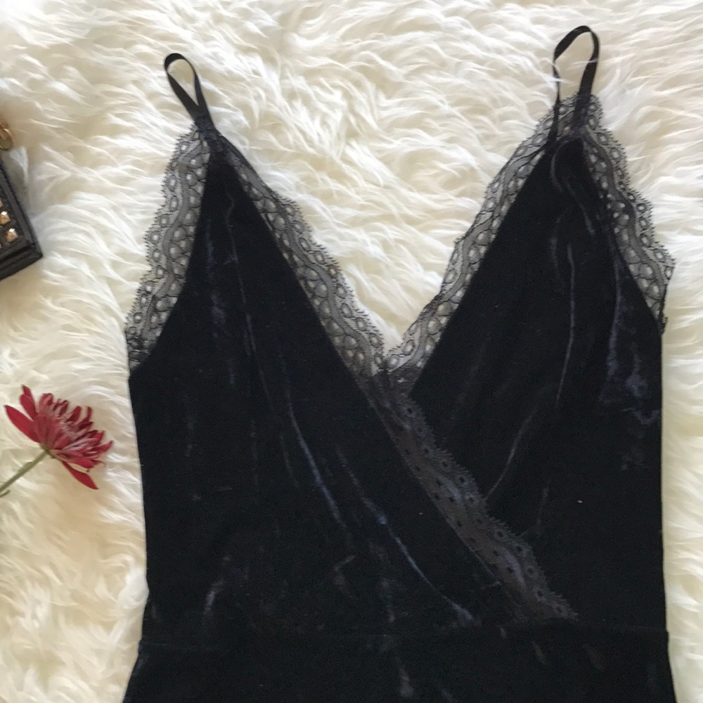 Alexa deep V velvet  lace body suit (LAST ONE) - Picture 6 of 8